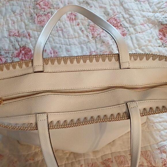 Kate Spade  - Picture 7 of 9